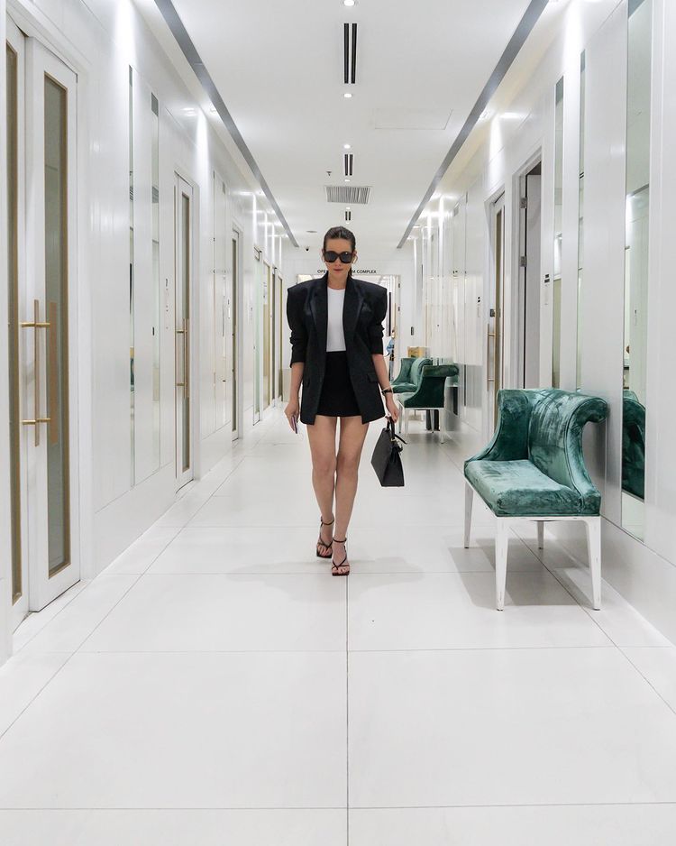 bea alonzo chic outfit at the derma