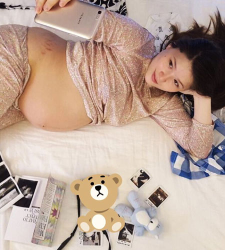 celebrity moms who are proud of their stretch marks