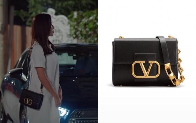 Kdrama_Fashion on X: Son Ye-Jin carried LONGCHAMP Roseau Top Handle Bag S  ($445) in JTBC Drama, Thirty Nine Episode 6. Cr:    / X