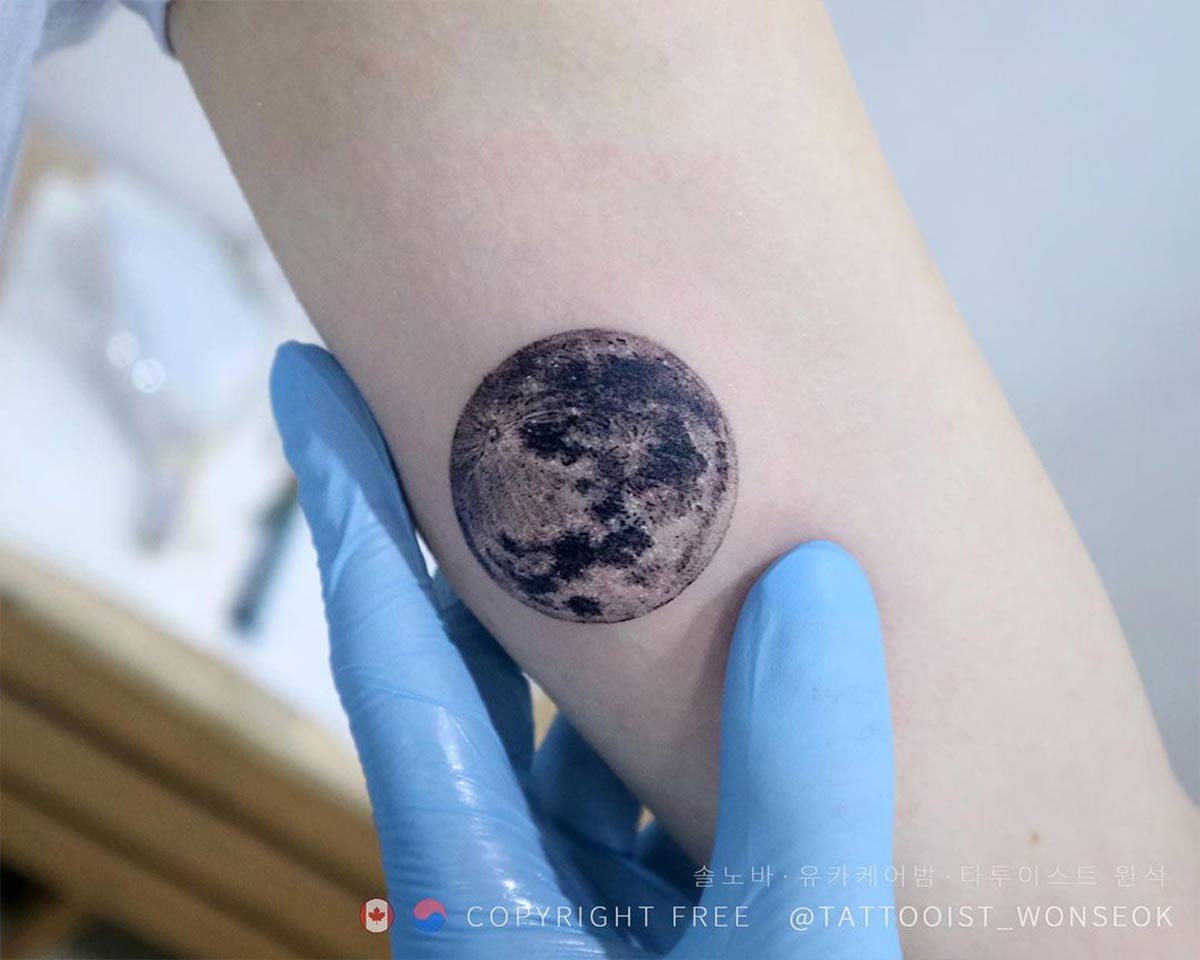 Full Moon Tattoos on Pinterest  Tattoo designs and meanings Moon   Dot  work tattoo Full moon tattoo Moon tattoo designs