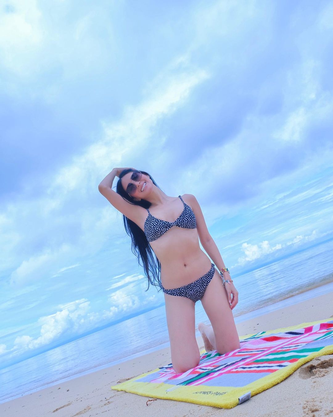 Heart Evangelista sets Instagram on fire with bikini photo