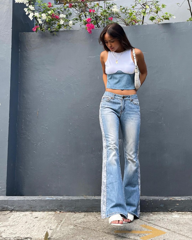 laidback denim jeans outfits