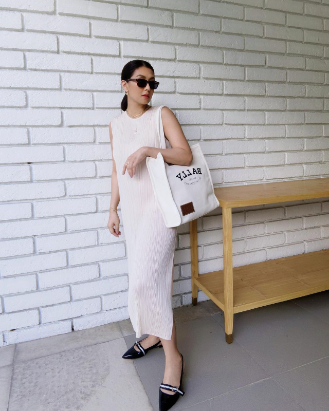 liz uy celebrity outfit influencer ootd pleated dress outfit