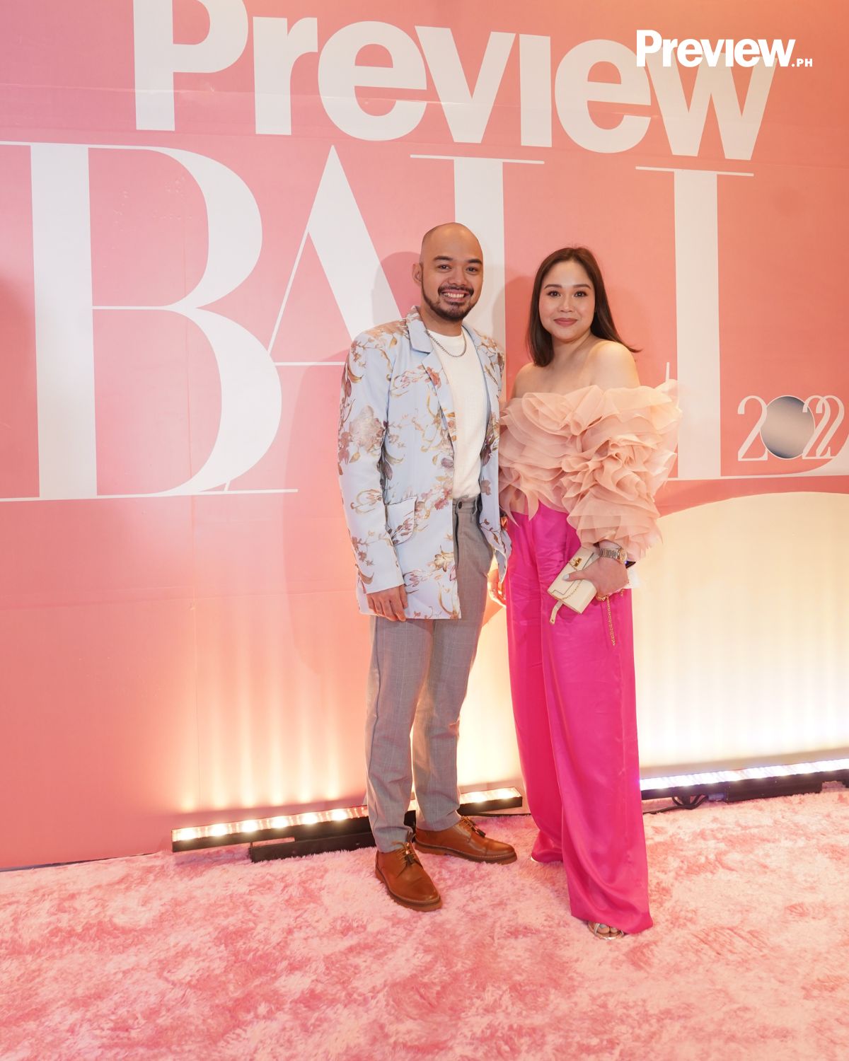 Vice Ganda, trending sa Twitter dahil sa 'pink outfit' at pahayag tungkol  sa 'alter accounts' – Balita – Tagalog Newspaper Tabloid