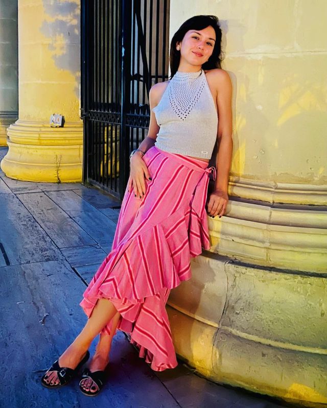 beauty gonzalez colorful europe outfits