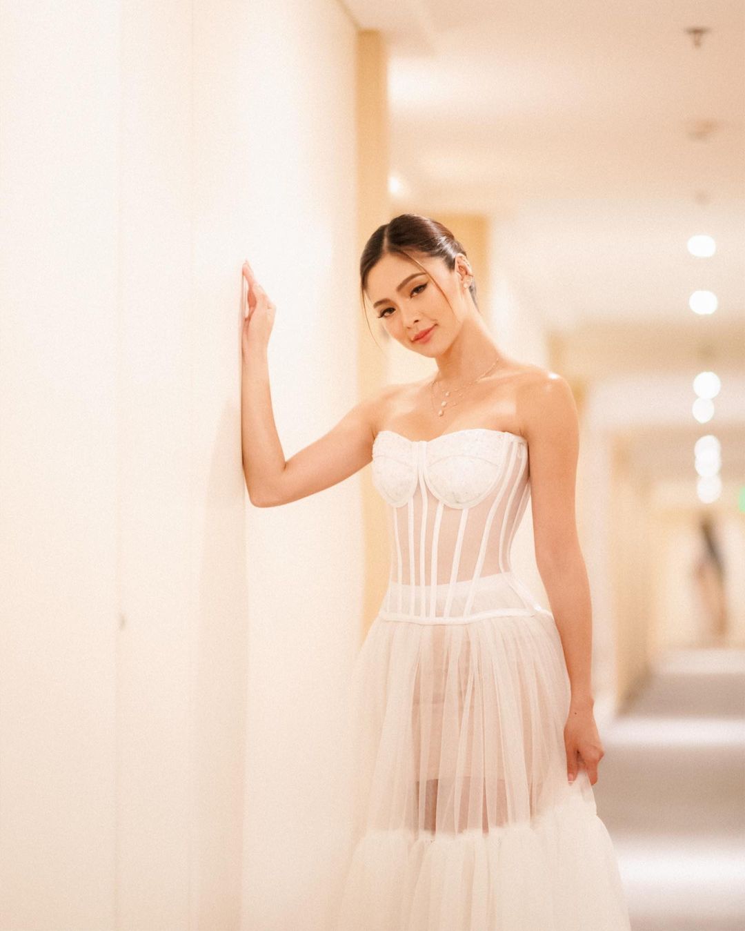 Sharing a sneak peek into the daily OOTD journey of actress Kim Chiu o