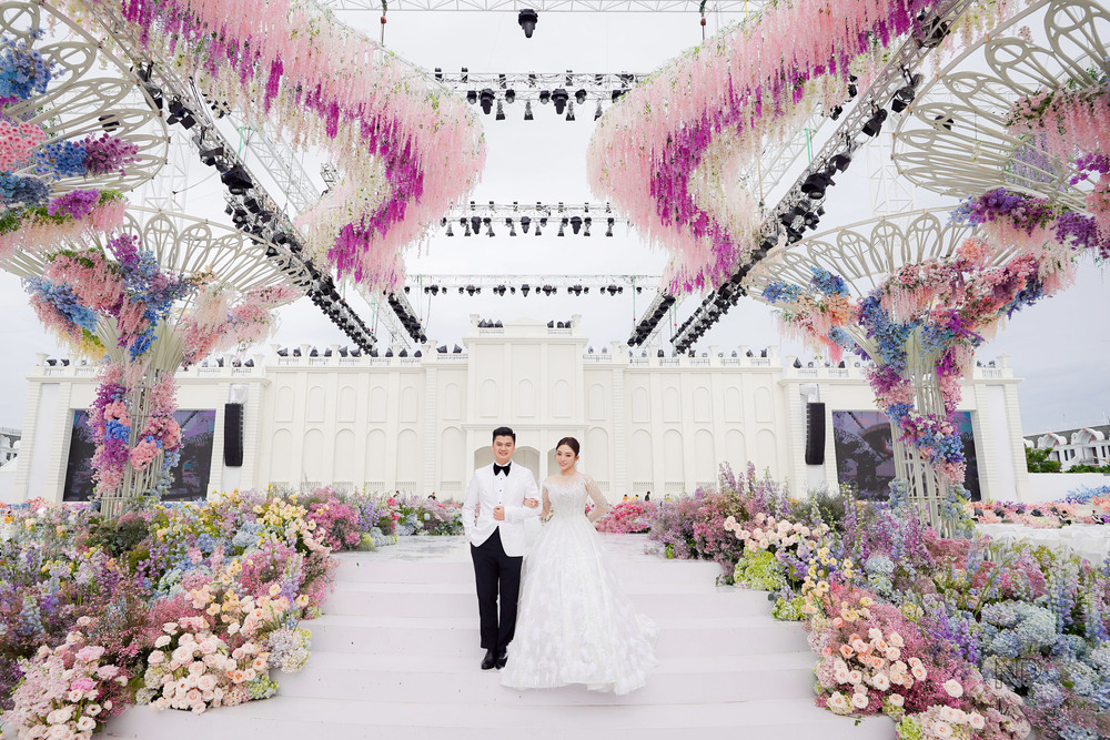 Event Stylist Gideon Hermosa Transforms TwoHectare Land into Singapore