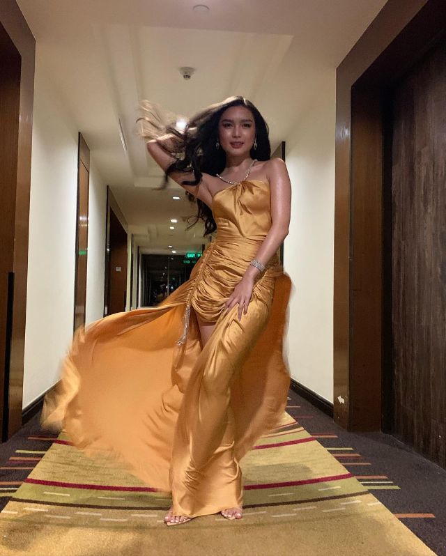 LOOK: Francine Diaz's Gold Prom Dress | Preview.ph