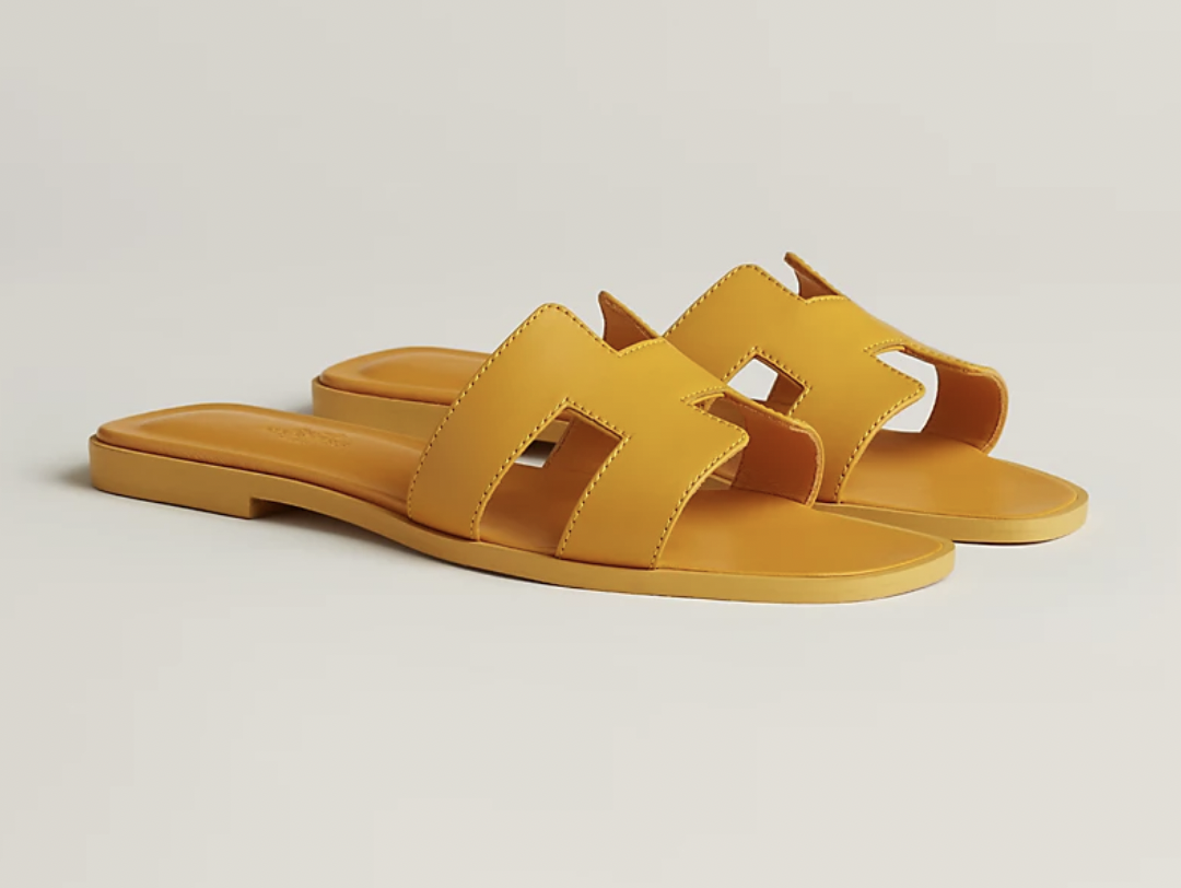 The Hermès Oran Sandals Minimalists Have Worn for Years
