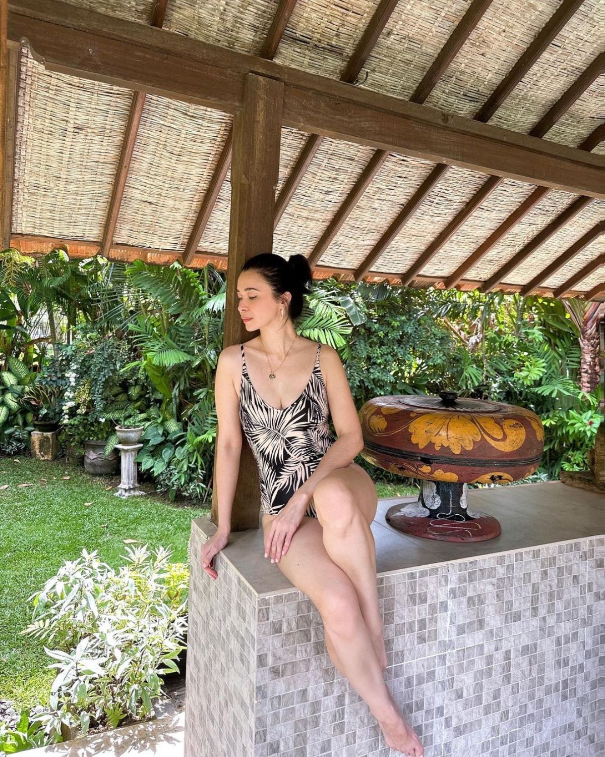 Look Sunshine Cruzs Beach Outfits In Bali Previewph 