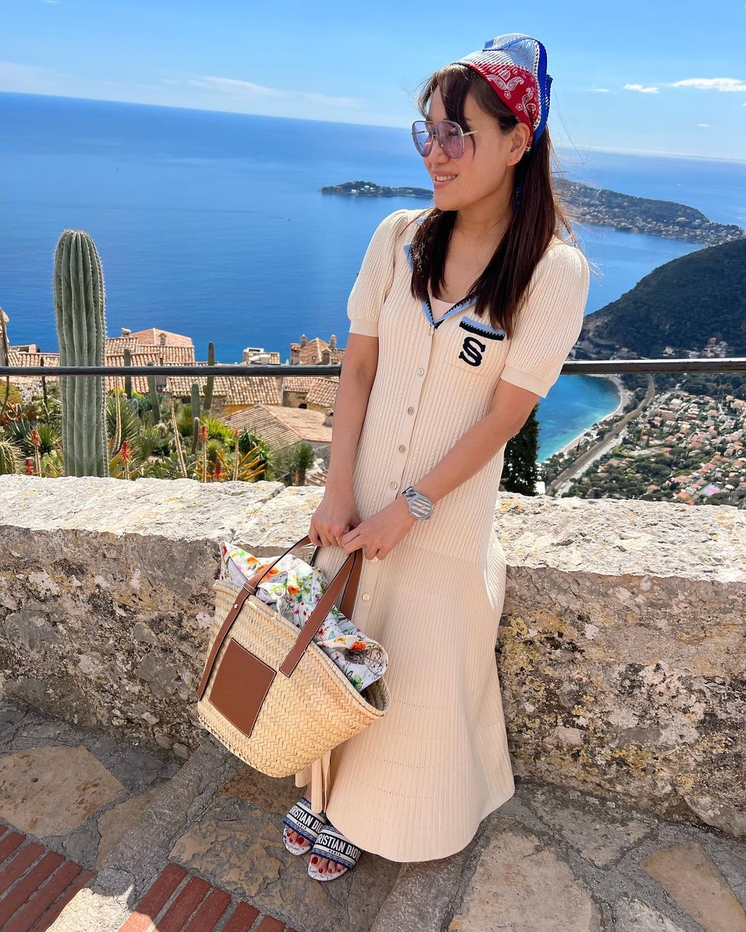 Celebrities And Their Stylish Travel Outfits In Europe