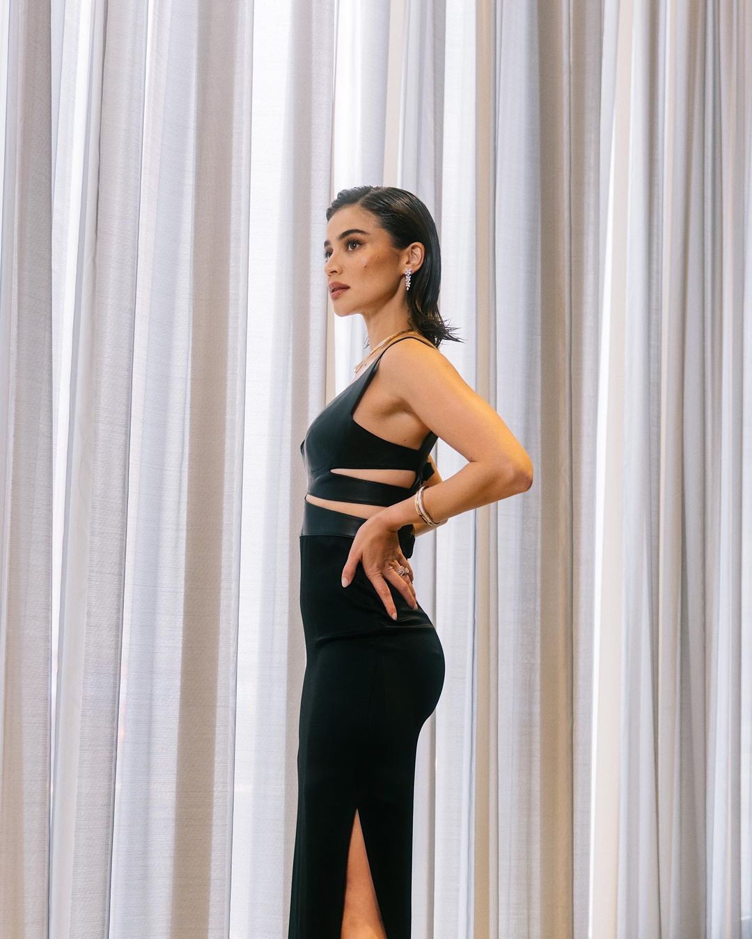 Anne Curtis And Heart Evangelista Black Outfits At Tiffany & Co. Gala |  Preview.ph