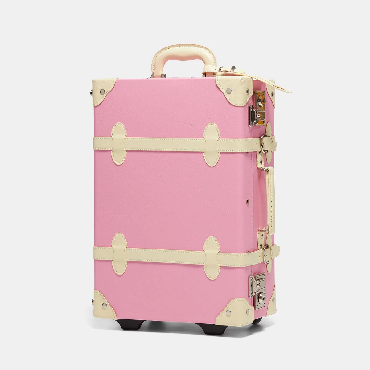 Here's Where You Can Get Margot Robbie's Retro Barbie Luggage – WWD