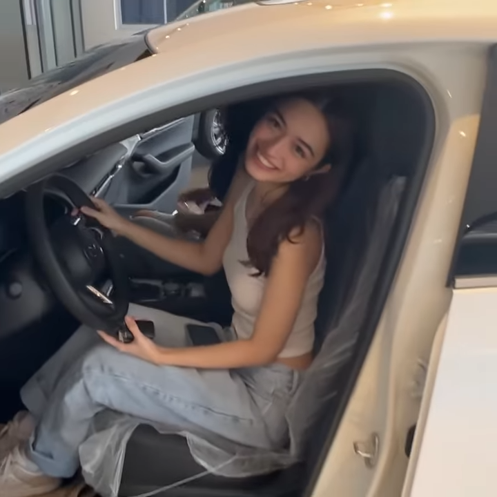 Angelina Cruz Buys Mazda3 Car for Her 22nd Birthday | Preview.ph