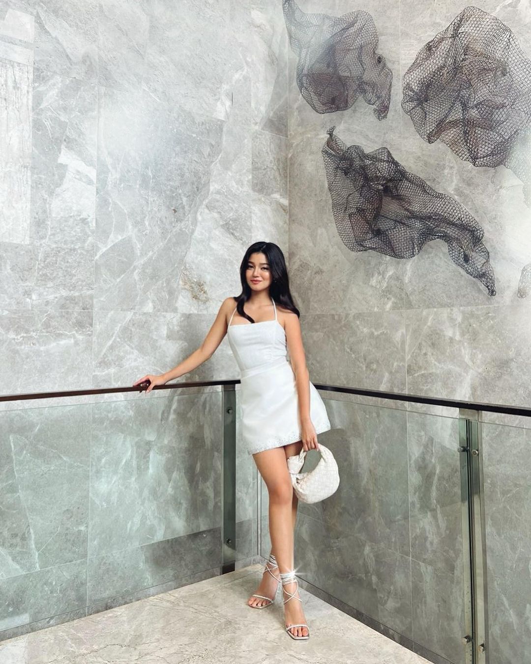 Chic all white on sale outfits