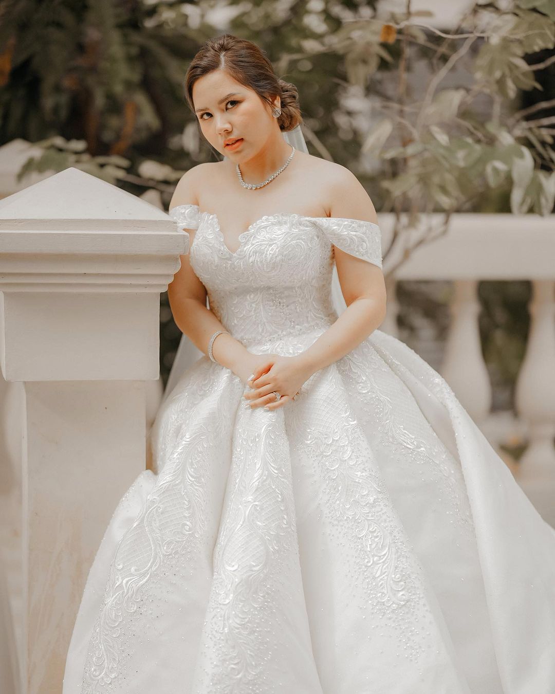 LOOK: Bride Gets Married in a Custom-Made Gown From Divisoria | Preview.ph