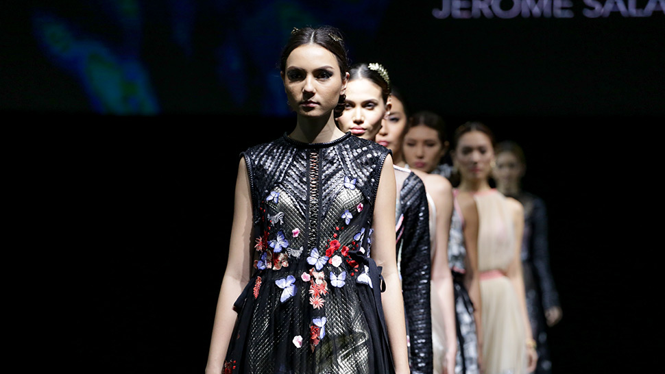 See: Day 2 Of Philippine Fashion Week Spring/summer 2016