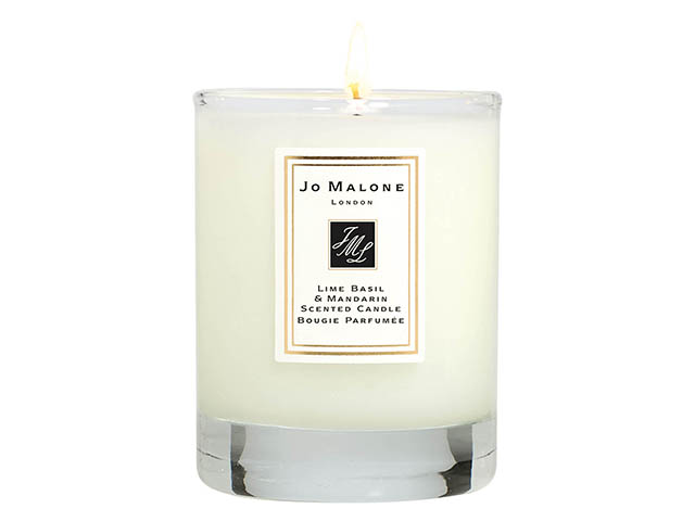 7 Scented Candles to Help You Relax When You're Stressed