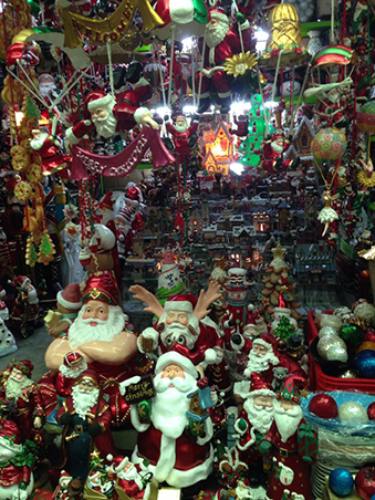 4 Must Visit Places For Christmas Decor Shopping