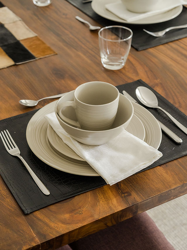 5 Easy Table Setup Ideas RL