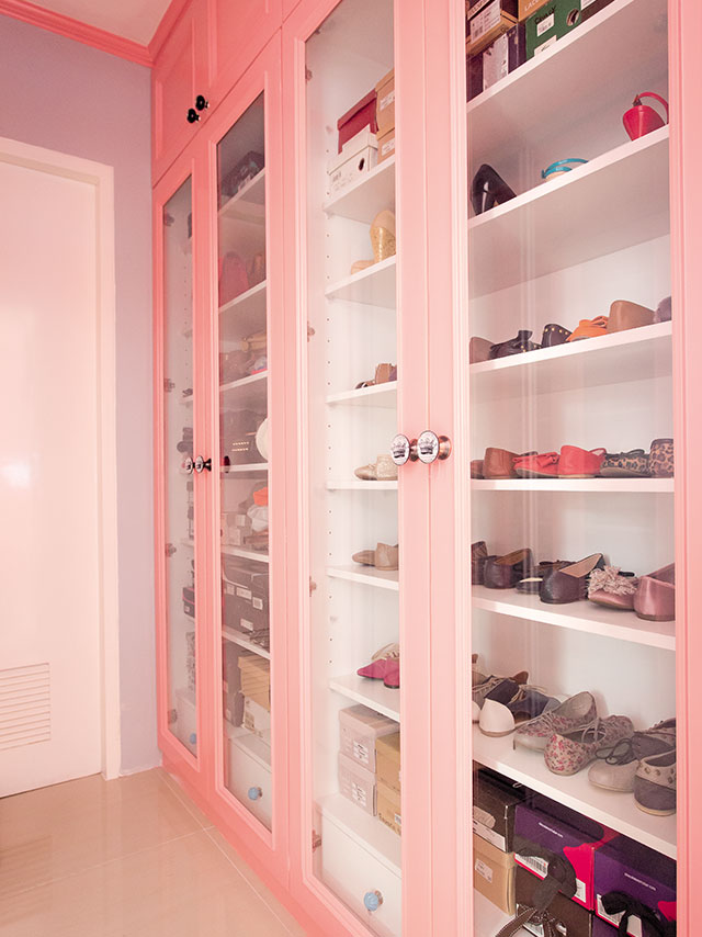 Cabinet for sales shoes and bags