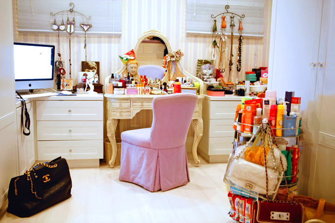 Soft hues and classic furniture for Anne Curtis's Home | RL