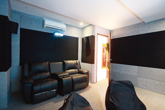 Modern meets Classic Style in Kim Chiu's Quezon City Home | RL