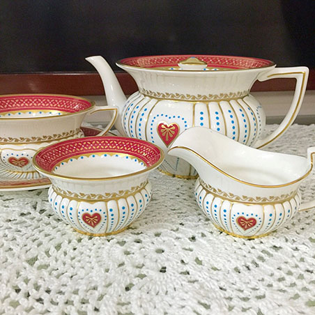 9 Tea Sets that We Love in this Quezon City Home | RL