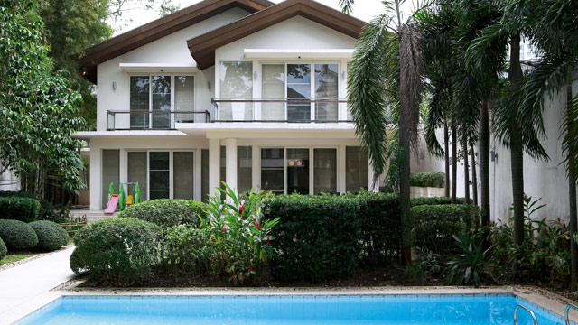 Sharon Cuneta's Elegant Family Home | RL