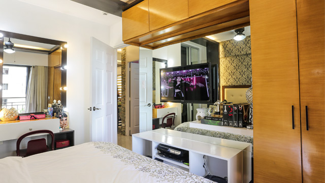 Yasmien Kurdi's Modern Three-Bedroom Condo Home | RL
