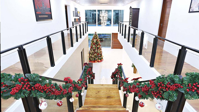 Vic Sotto and Pauleen Luna's Two-Storey House in Laguna | RL