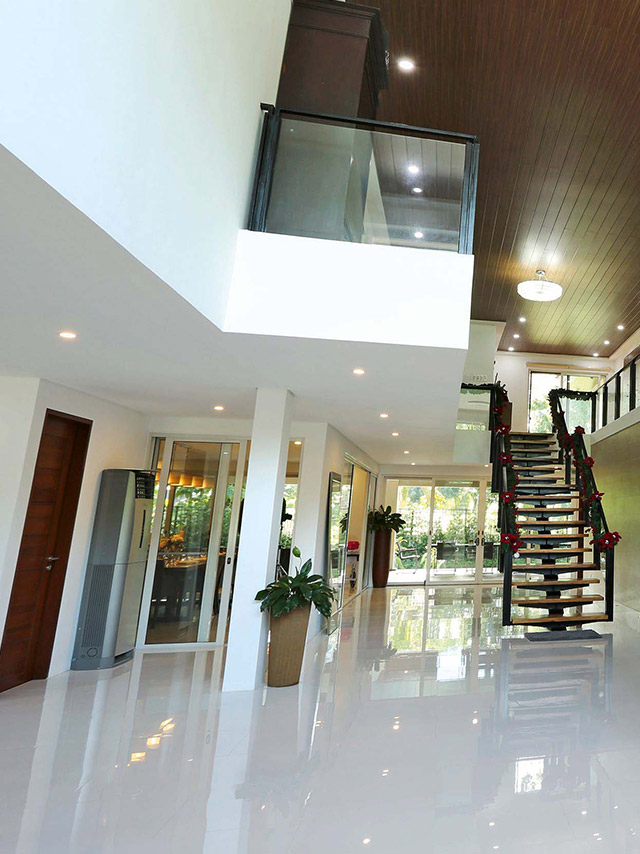Vic Sotto And Pauleen Luna S Two Storey House In Laguna