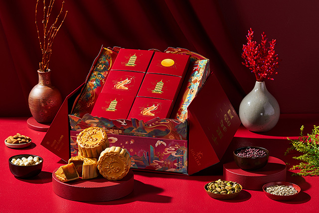 Get 20% Off Solaire's Mid-Autumn Mooncake Gift Boxes