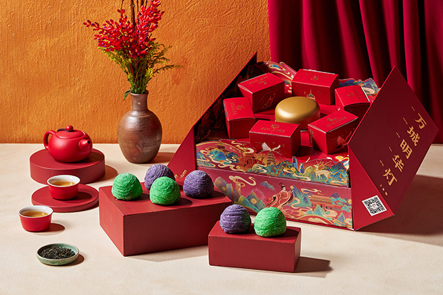 Get 20% Off Solaire's Mid-Autumn Mooncake Gift Boxes