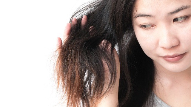 This Pinay Takes Hair Damage To The Next Level