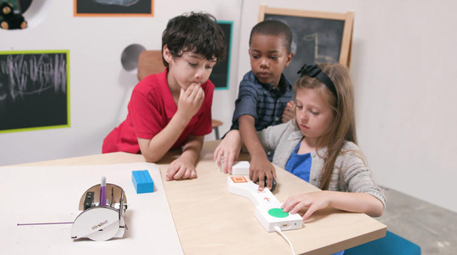 Project Bloks Is Google's Attempt to Teach Kids Coding, and We Want It!