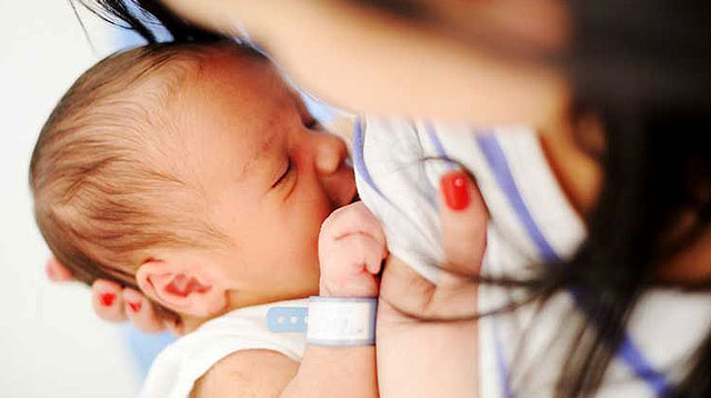 'Dream Feeding' May Help Your Baby Sleep Through the Night