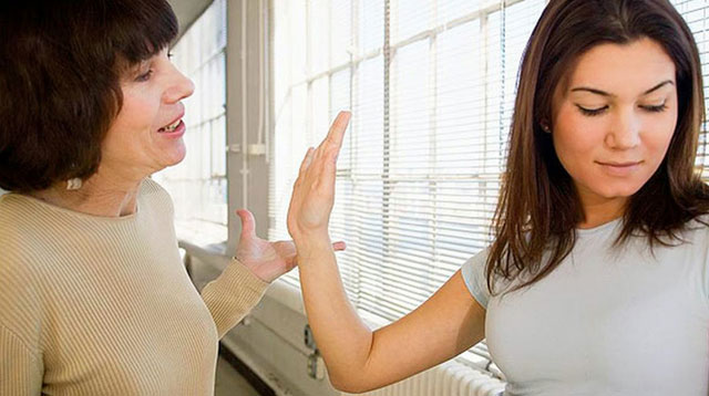 8 Ways to Respectfully Handle a Meddling Mother-in-Law