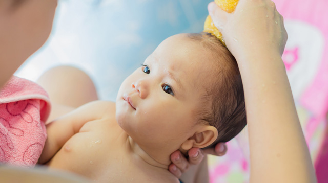 How To Clean Your Baby S Bathtub Keep, Safe Bathtub Cleaner For Babies