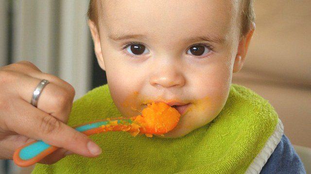 5 Foods You Should Avoid Giving Your Baby (2 Years & Below)
