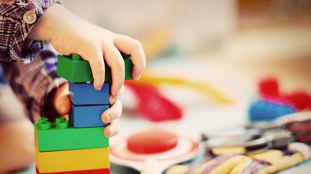 Why Toy-Free Time May Be Your Greatest Gift to Your Child Yet