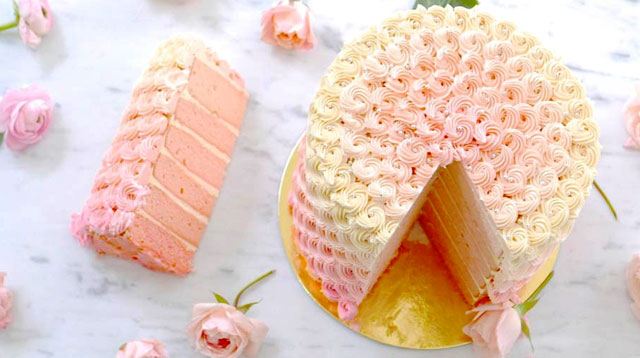 8 Pretty Cakes Guaranteed to Make Mother's Day Extra Special