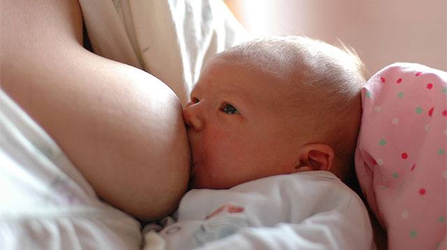 QUIZ: Test Your Knowledge on Breastfeeding With 4 Easy Questions!