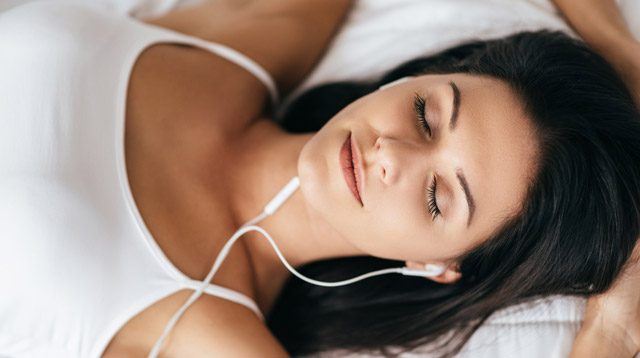 Moms, This Audio Story Claims It Can Make You Fall Asleep. Listen!