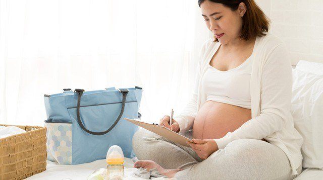 Ready to Give Birth? 7 Documents You Must Bring With You to the Hospital