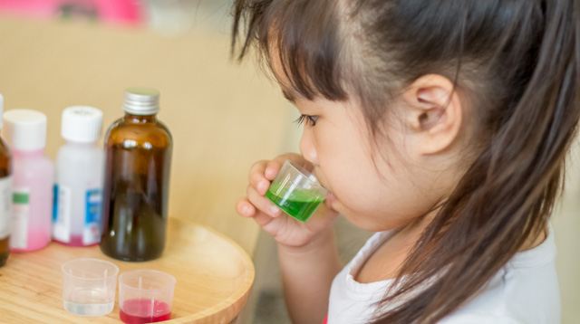 7 Tricks to Get Your 2-Year-Old to Take His Medicine Without Physical Force