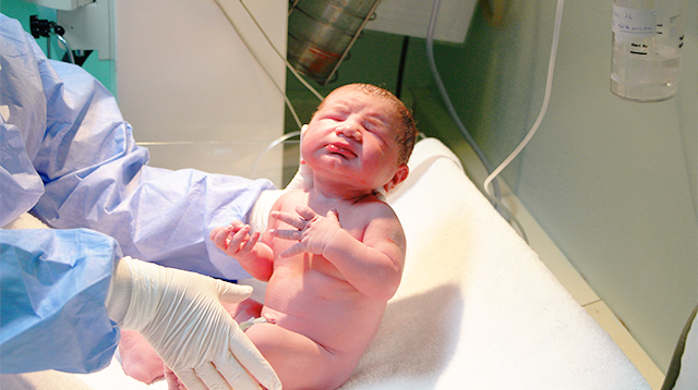 5 Outdated Newborn Care Practices in the Delivery Room