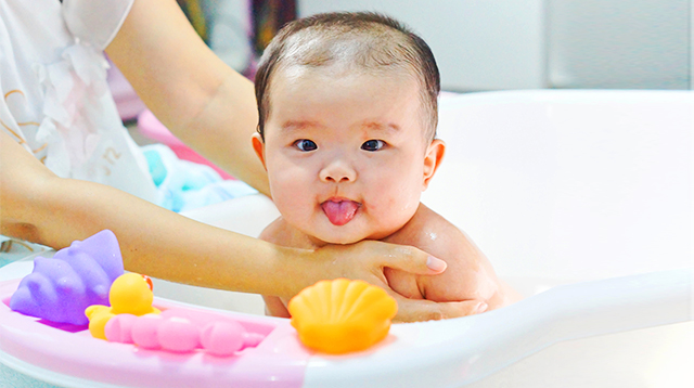 9 Irritation-Free Baby Cleansers Preferred by Smart Parenting Village Moms