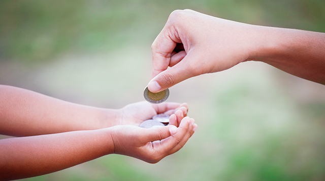How to Do Allowance Right: Tips From Financial Experts and Parents