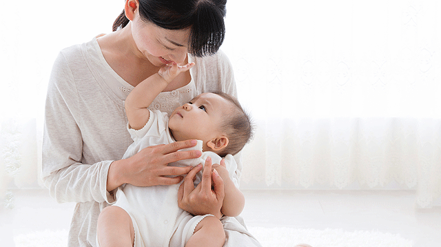 Your Baby Soaks Information Like a Sponge: How to Stimulate His Senses